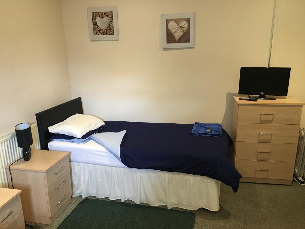 Duke Of Edinburgh Hotel Swindon Eksteriør billede