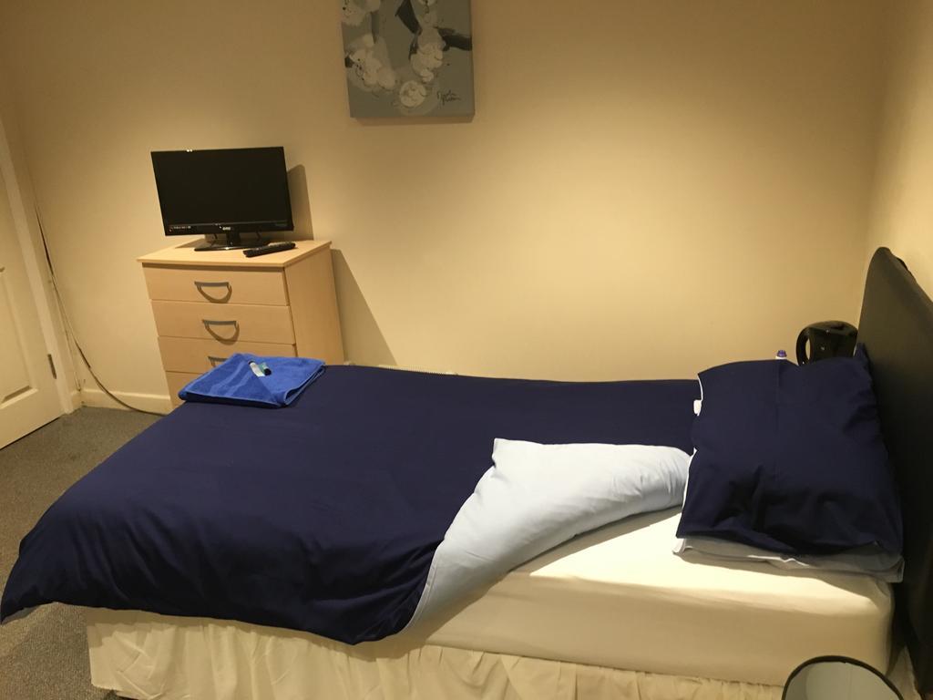 Duke Of Edinburgh Hotel Swindon Eksteriør billede