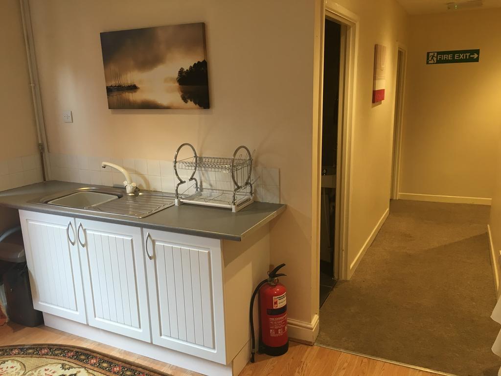 Duke Of Edinburgh Hotel Swindon Eksteriør billede