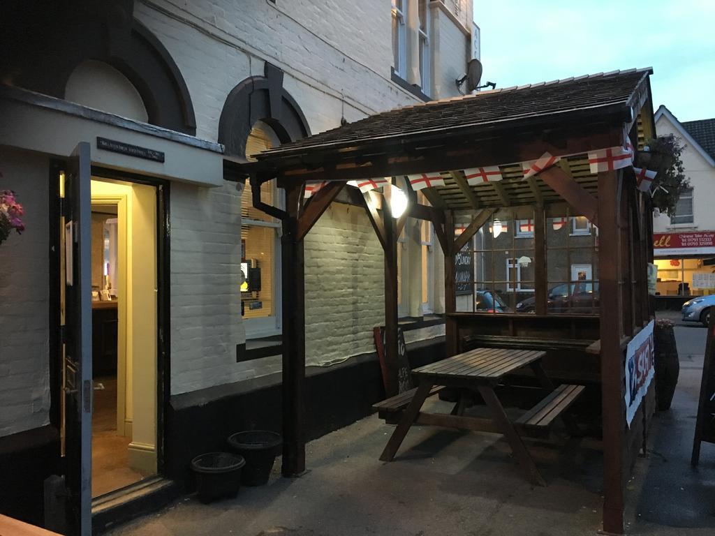 Duke Of Edinburgh Hotel Swindon Eksteriør billede