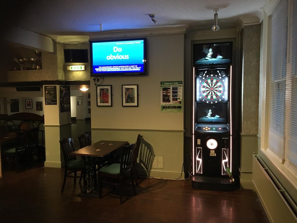 Duke Of Edinburgh Hotel Swindon Eksteriør billede
