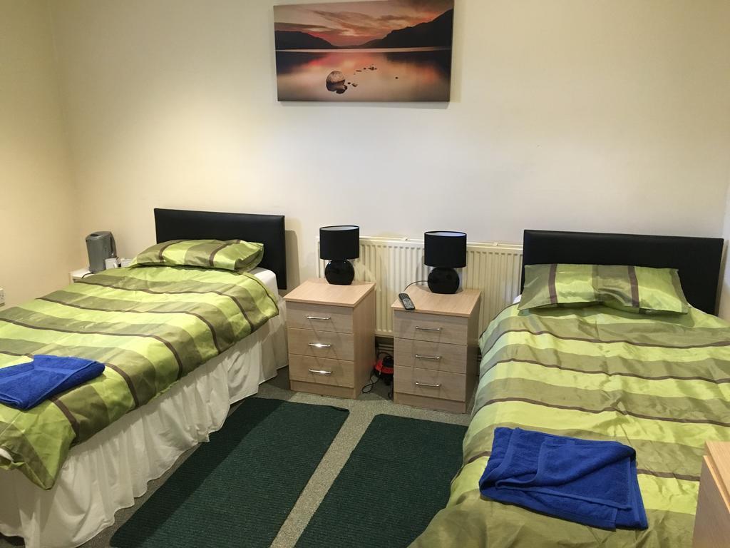 Duke Of Edinburgh Hotel Swindon Eksteriør billede