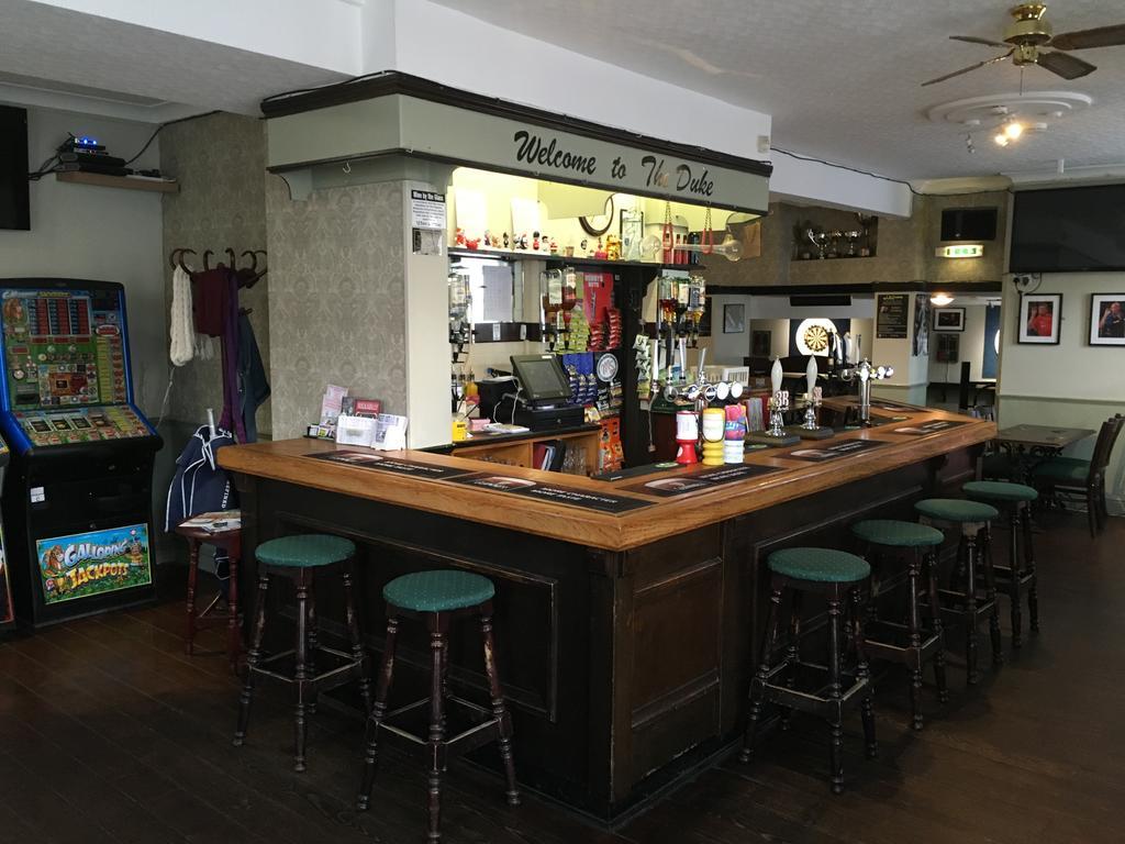 Duke Of Edinburgh Hotel Swindon Eksteriør billede